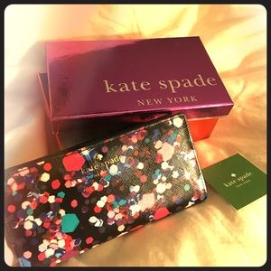 Kate Spade- Stacy Wallet **NEW**